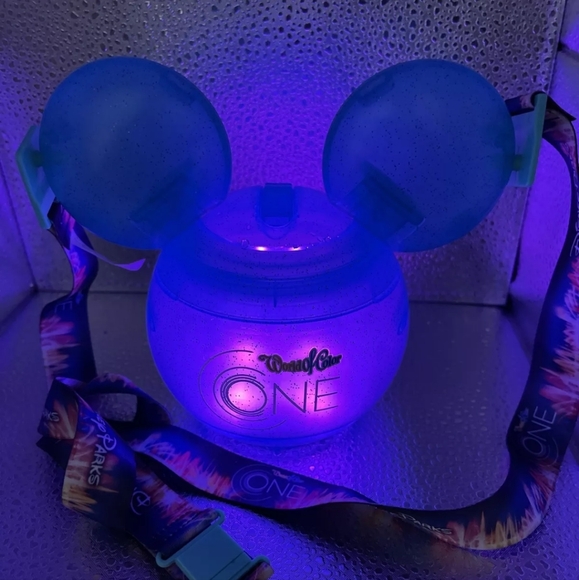 Disney 100th World Of Color ONE Sipper WOC Mickey Mug Cup Tumbler Lights up - Picture 3 of 9